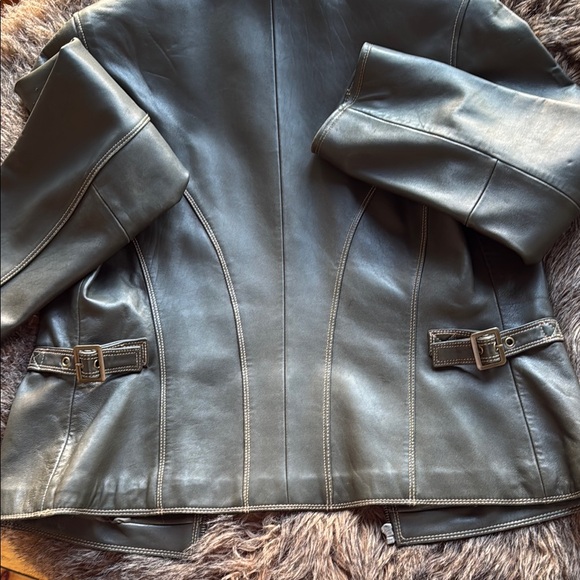 Elegant Women's Olive Green Leather Jacket SZ LG - Picture 7 of 9